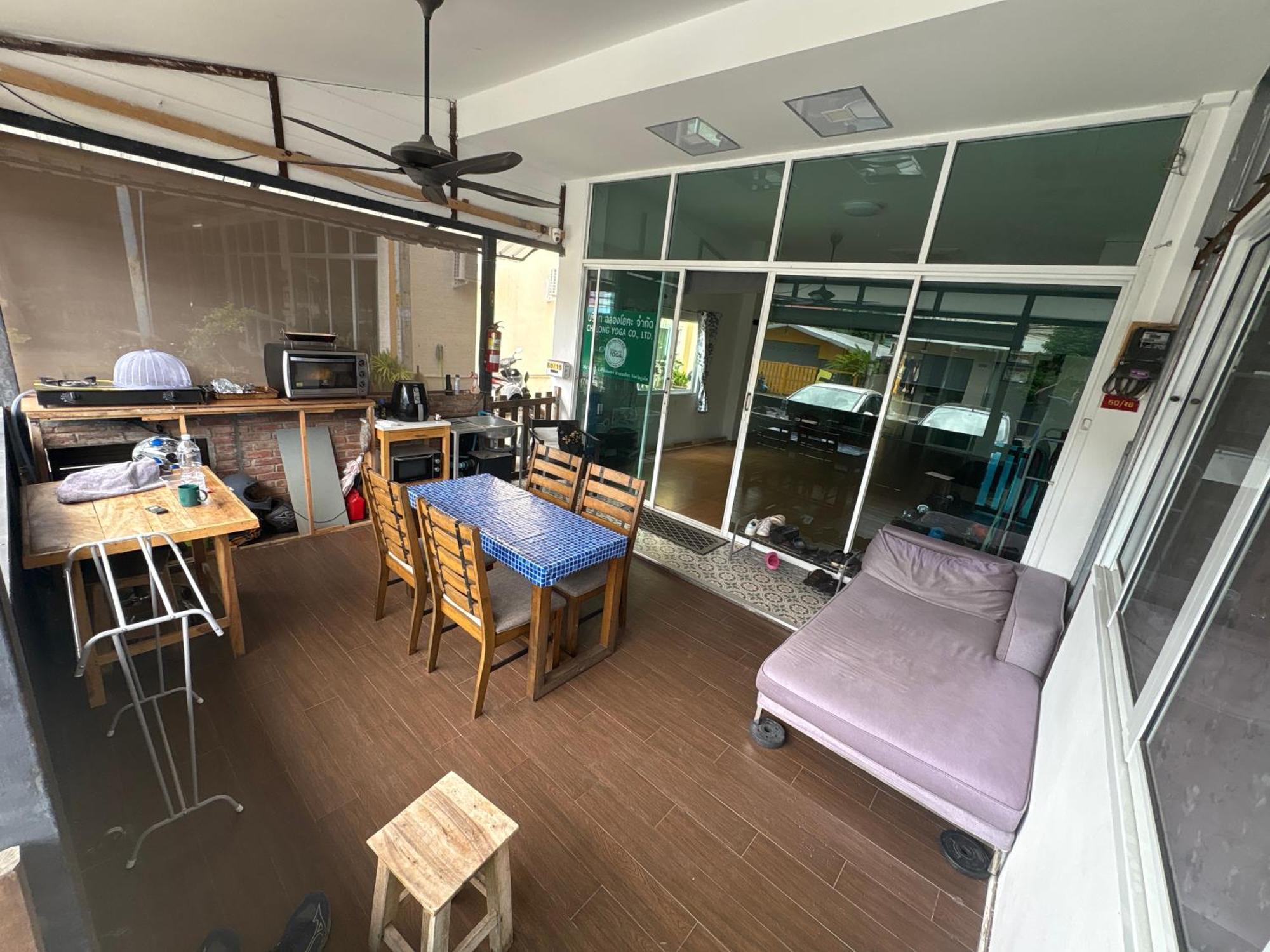 English Owned Homestay And Yoga Chalong Exterior foto